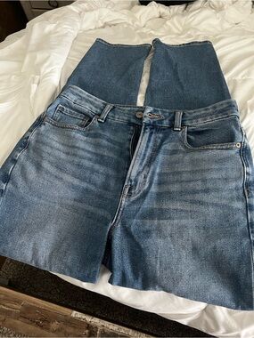AE Curvy Mom Jeans